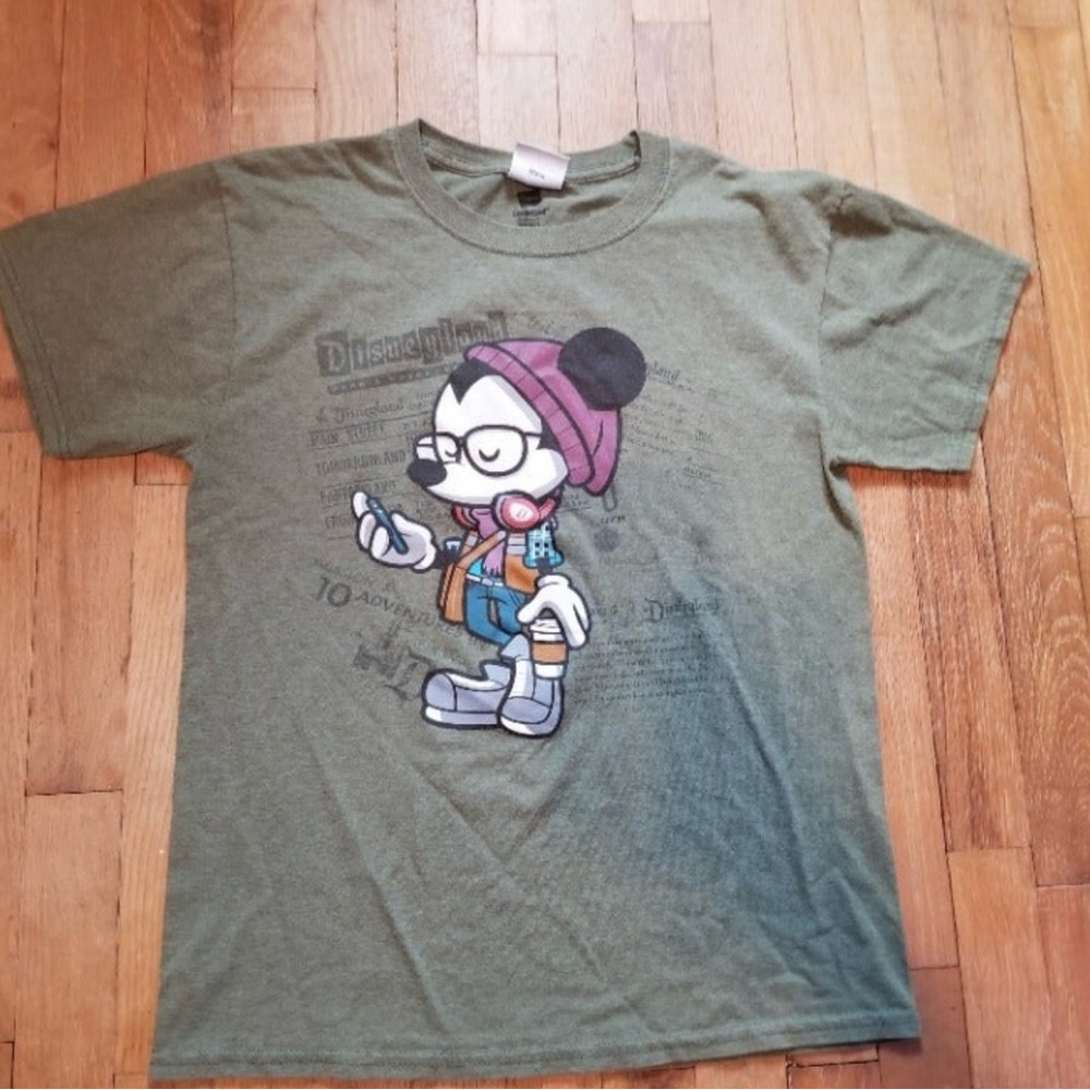 EUC Disney Wonderground Gallery Mickey Mouse Hipster Tee sz S